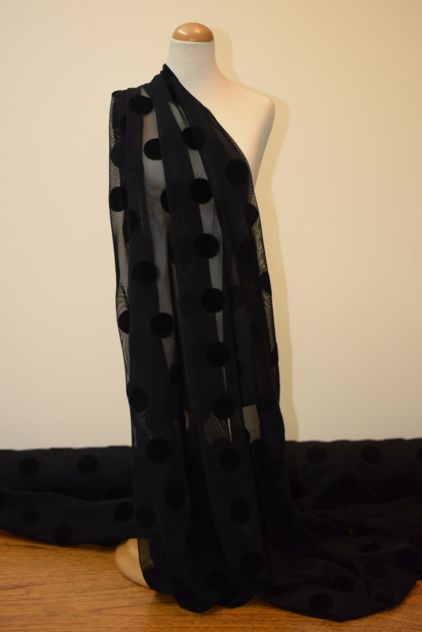 Mixed Flock Dots On Mesh - Black