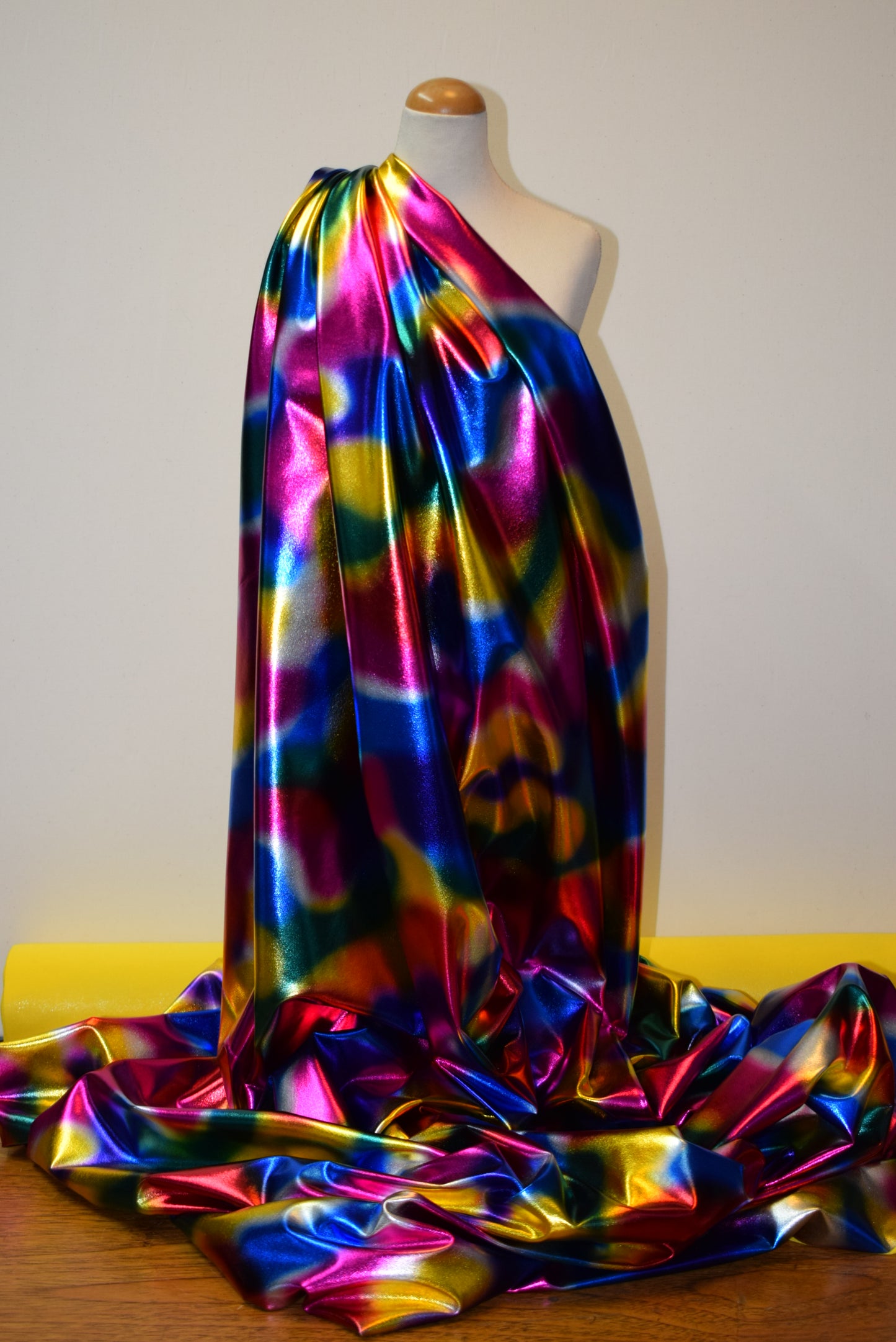 'Rainbow Dance' (1 Way Stretch)