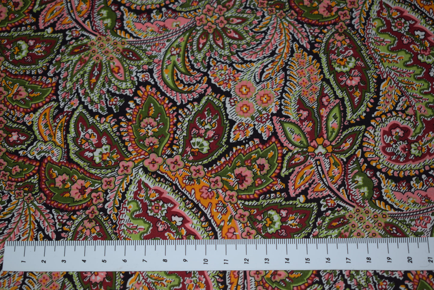 Pima Paisley Lawn - Olive