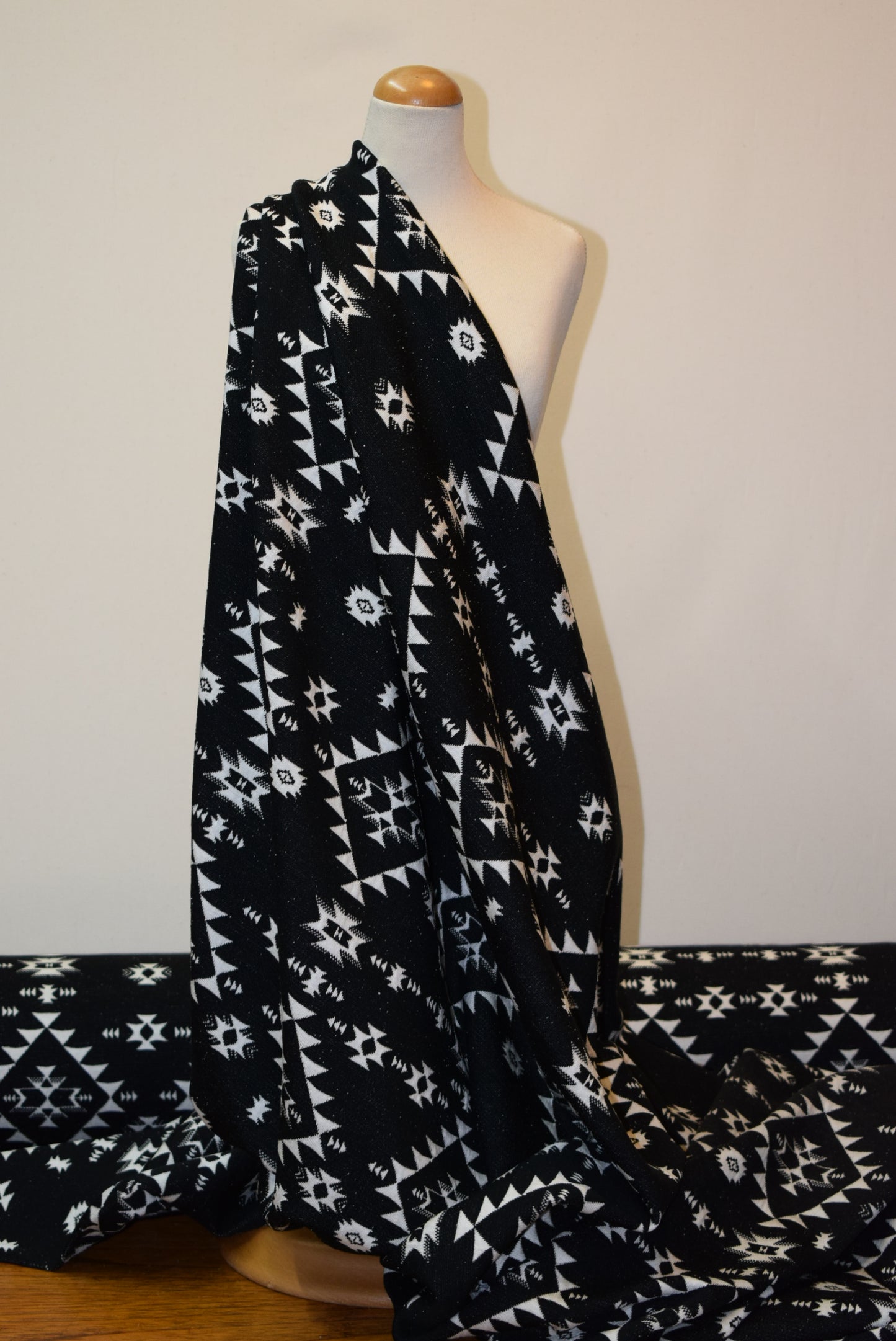 Aztec Print Jersey - Black/Ivory