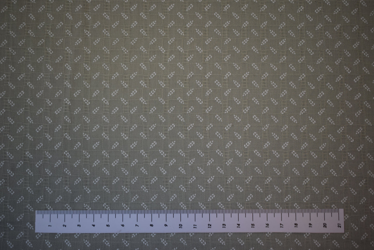 'Sprig' Paste Print - Pistachio