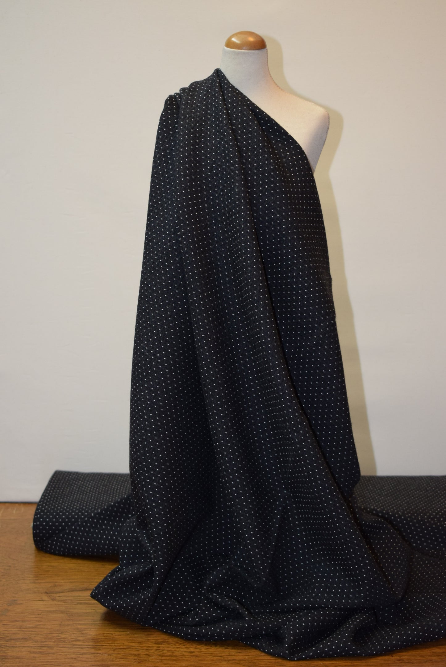 Grey Crinkle Woven Dot