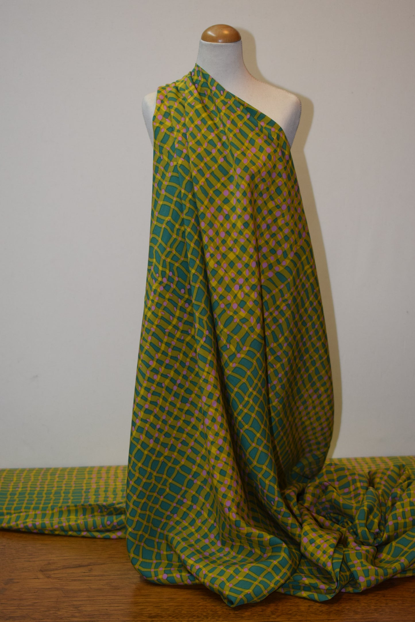 Ochre/Green Wavy Check