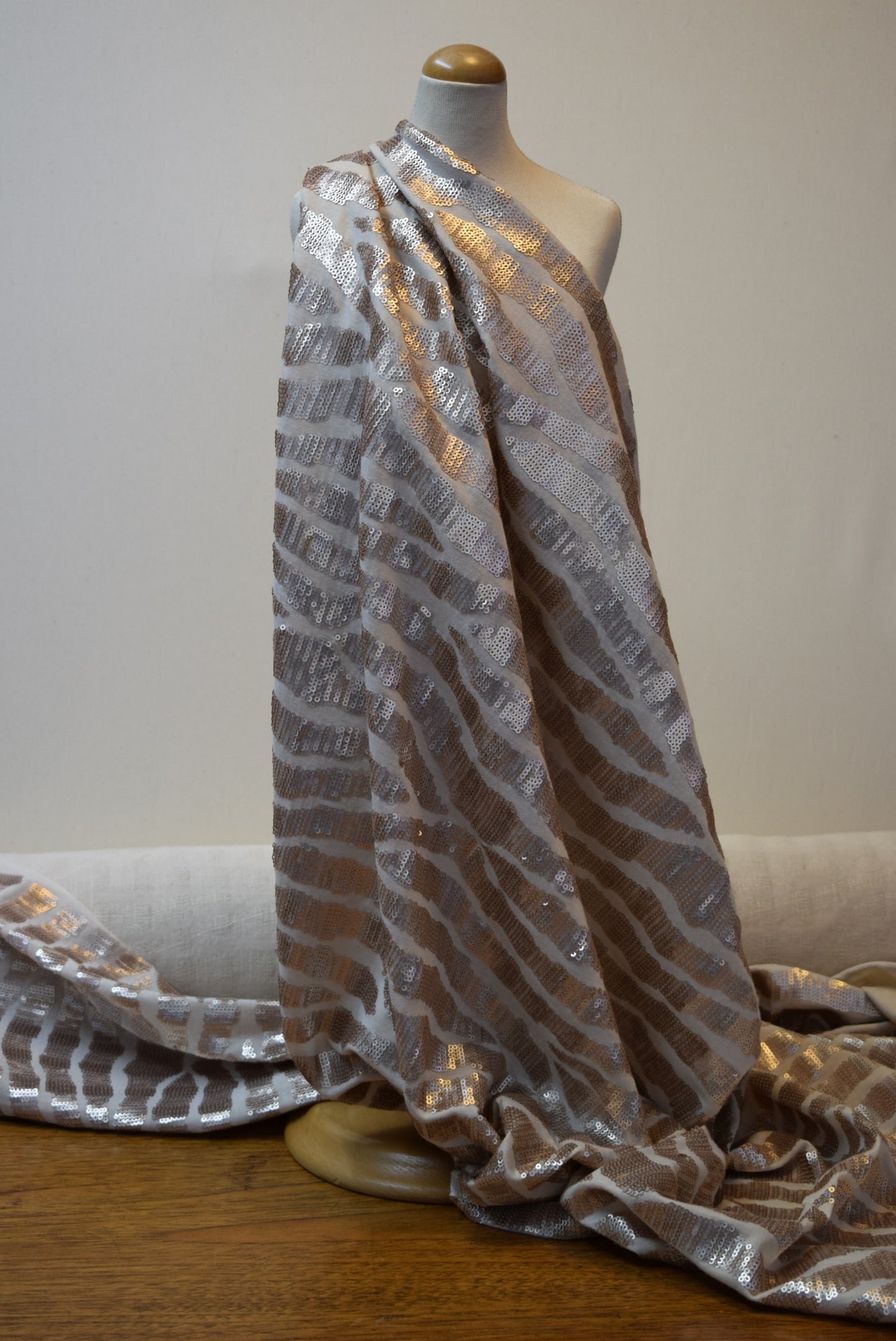Wave Sequins On Jersey Base - Blush