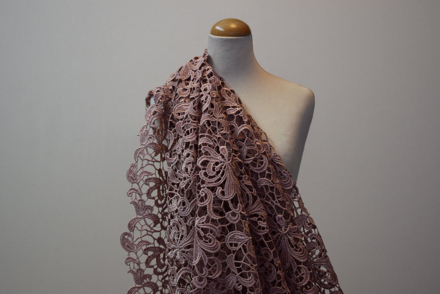 Guipure Lace - Dusky Pink