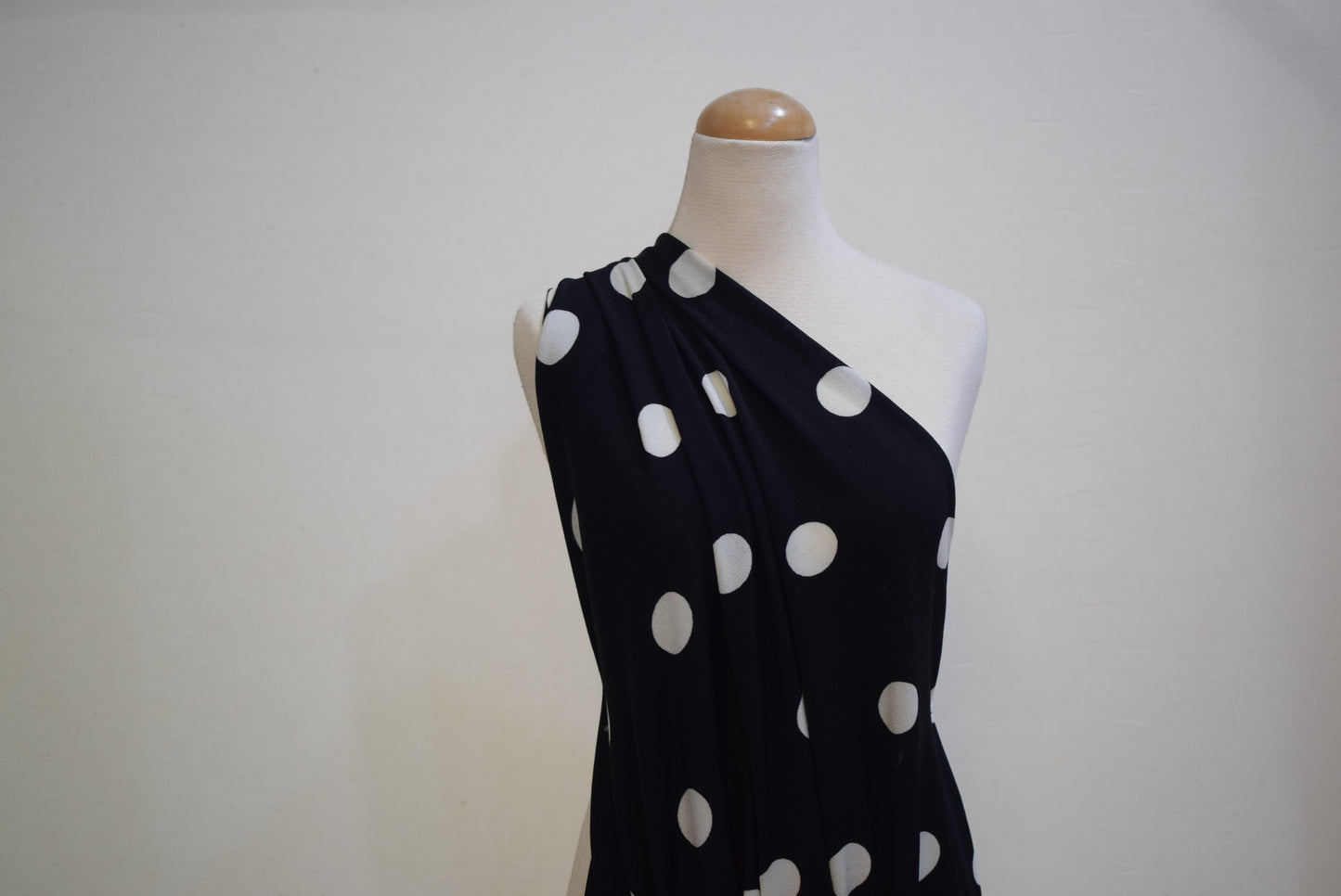 Black & White Spot (Larger) Fine Knit