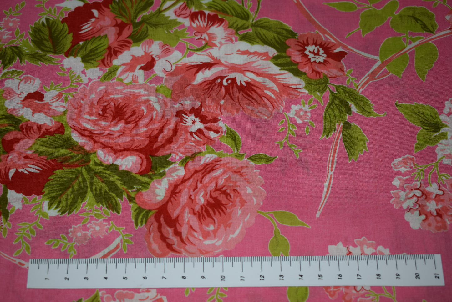 Rose Bunch Lawn - Pink