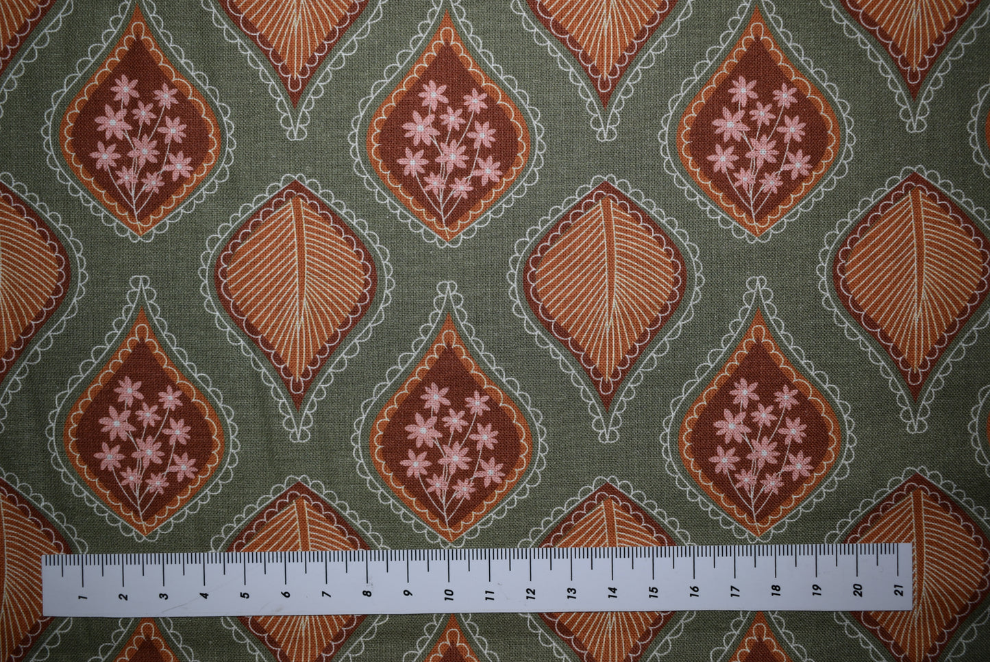 'Paisley Florals' - Paisley Leaf