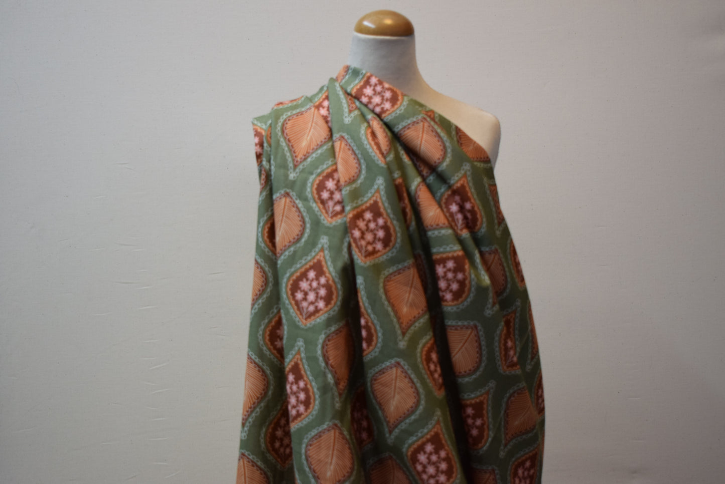 'Paisley Florals' - Paisley Leaf