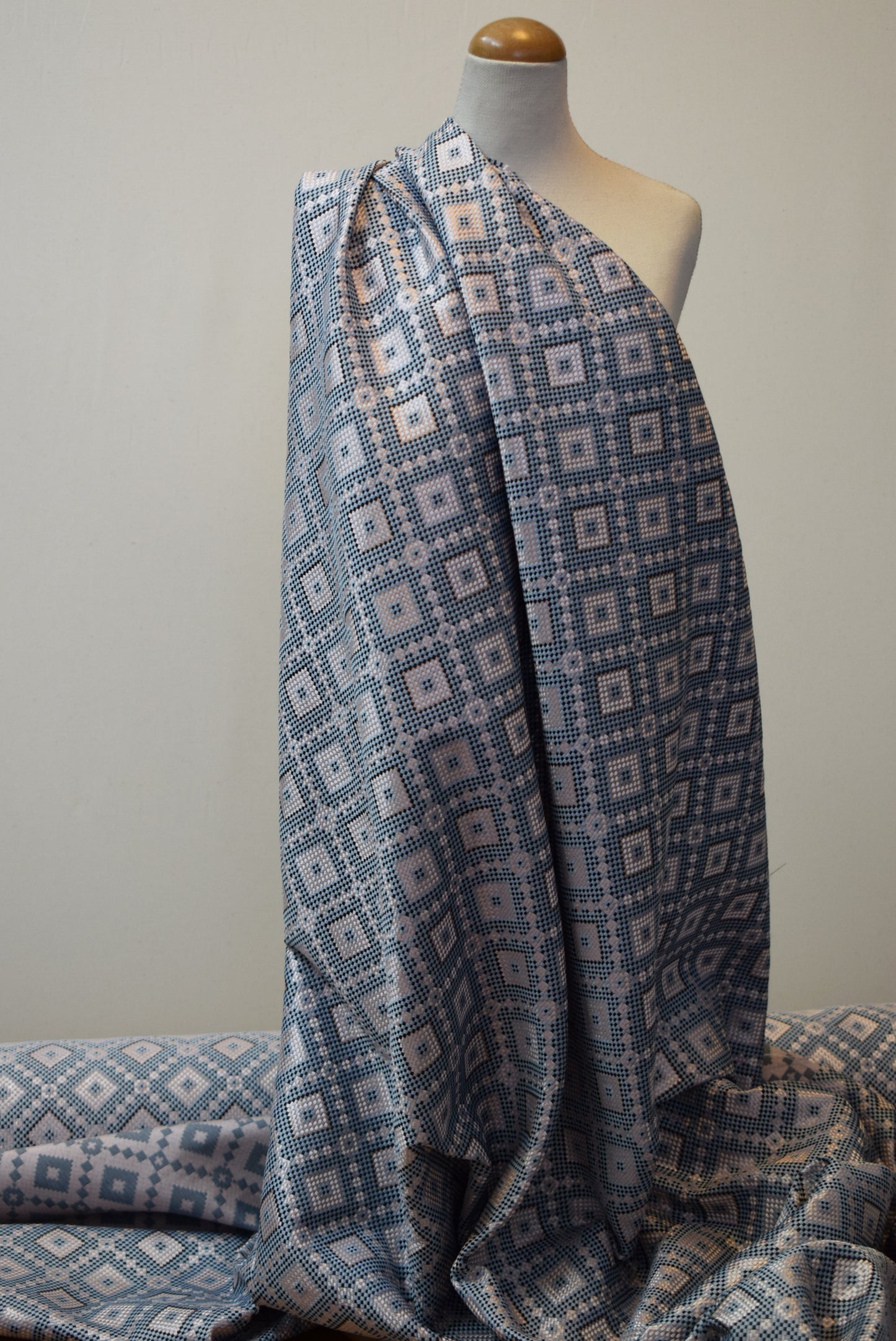 Mosiac Diamond - Pink & Grey