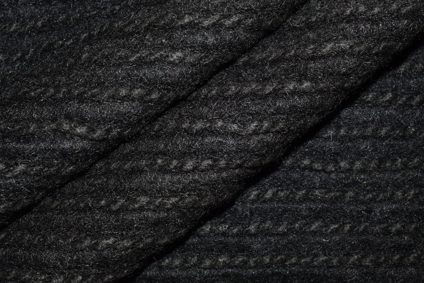 Cable Knit - Black