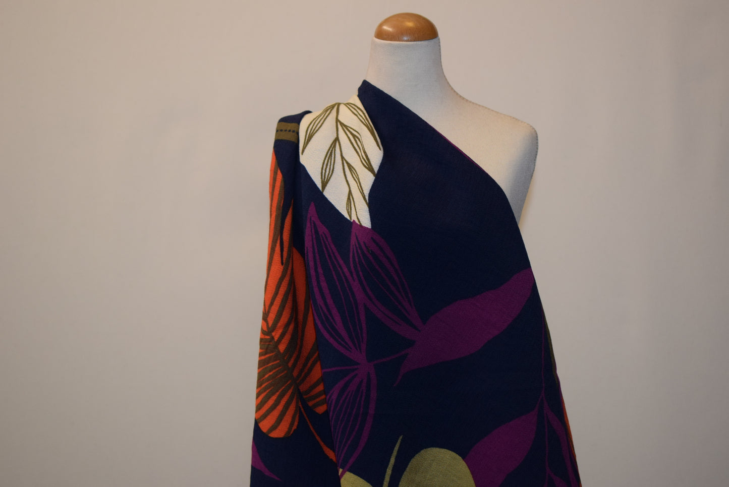 Giant Leaf Cretonne Print