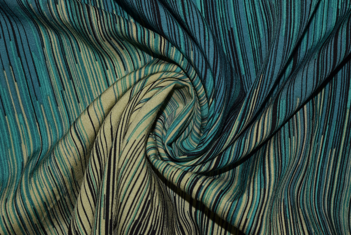 'Zig-Zag Strands' - Green