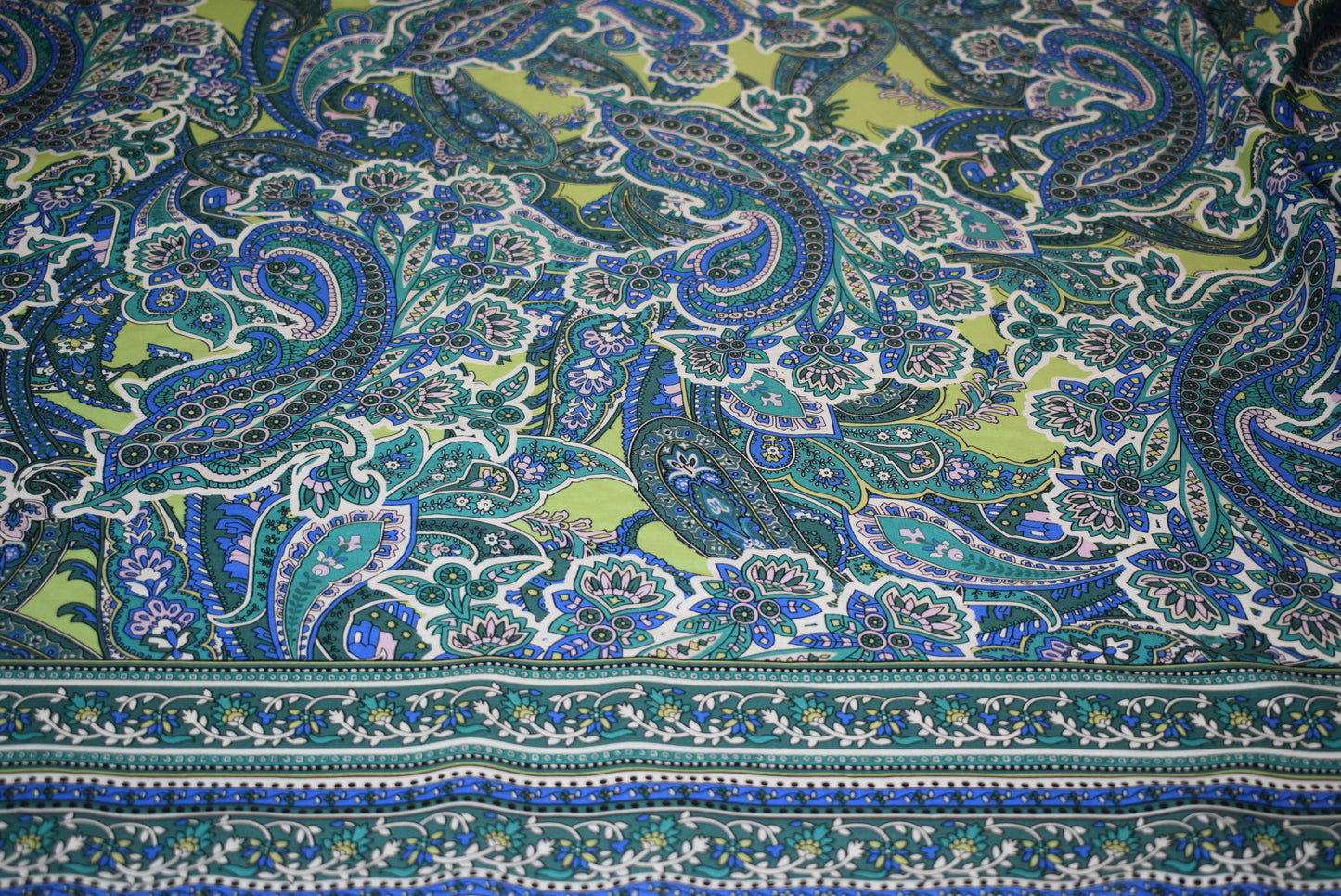Double Border Paisley - Green
