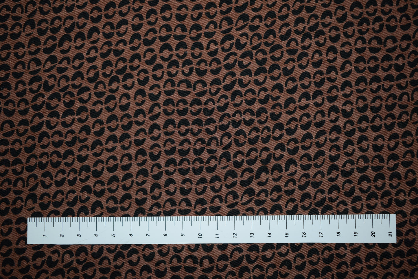 'Broken Dots' Twill Print - Pecan
