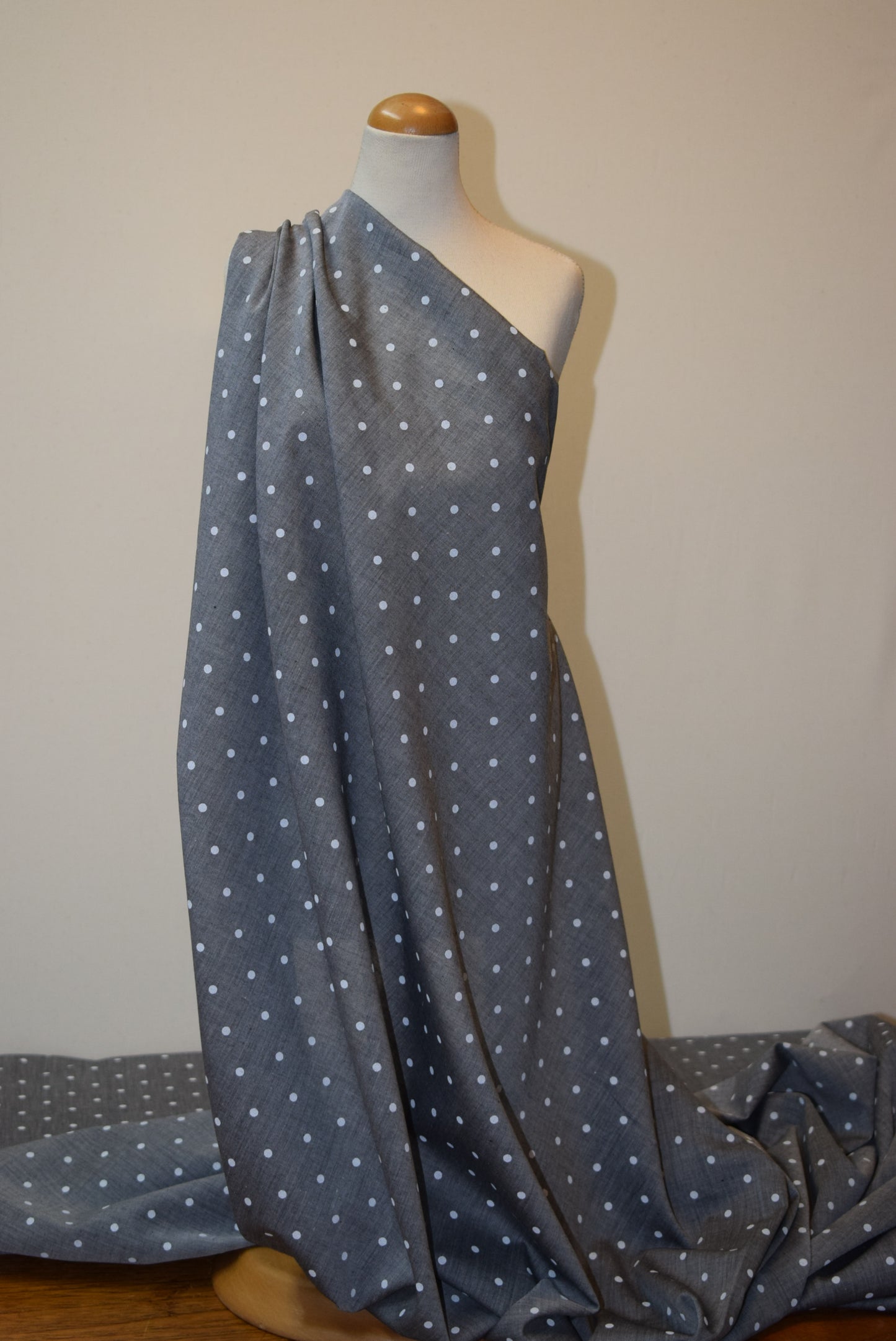 Polka Chambray Lawn - Grey/White