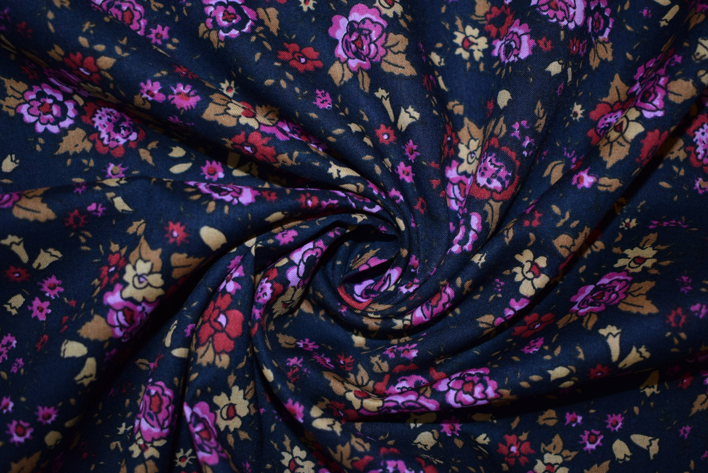 'Tessa' Floral Lawn