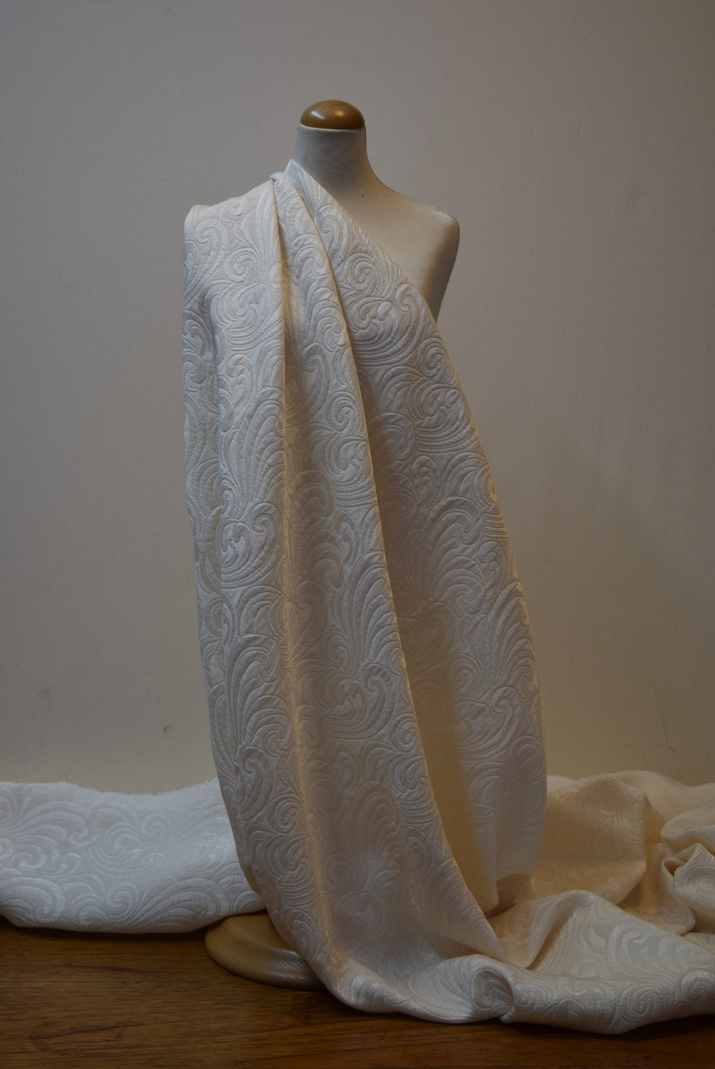 Ivory 'Plume' Jacquard