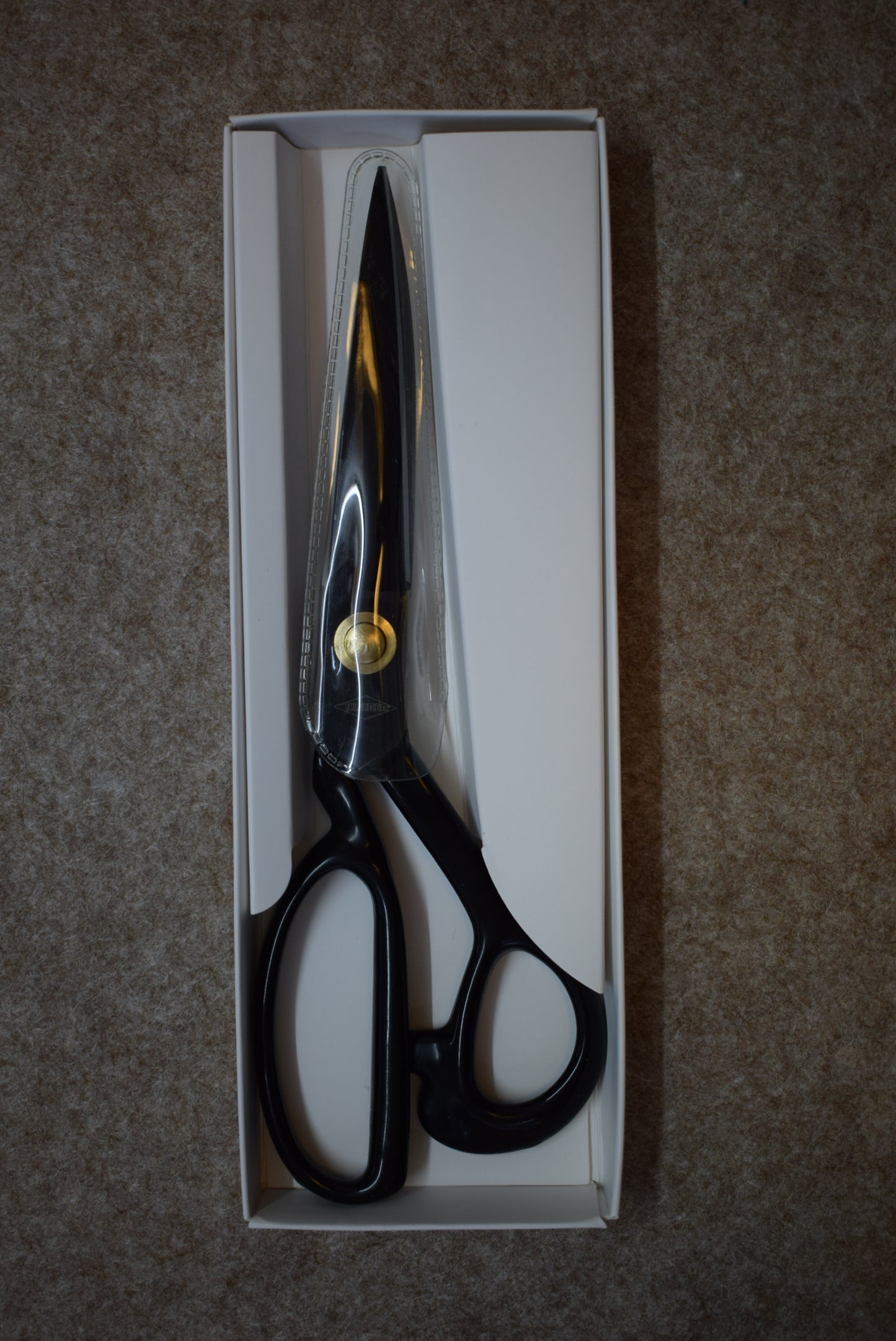 Carbon Dressmaking Scissors - 225mm