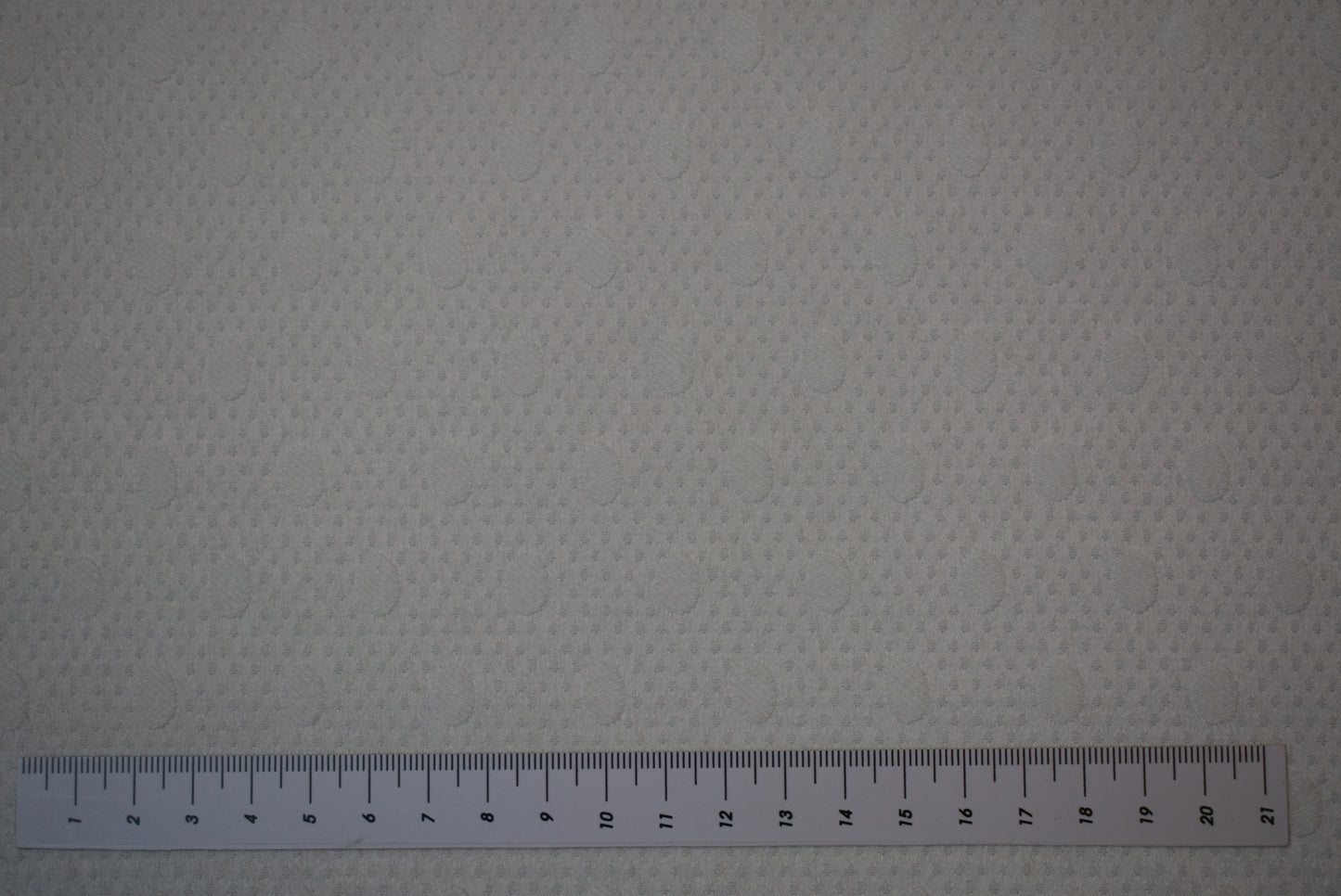 Jacquard Spot - Ivory