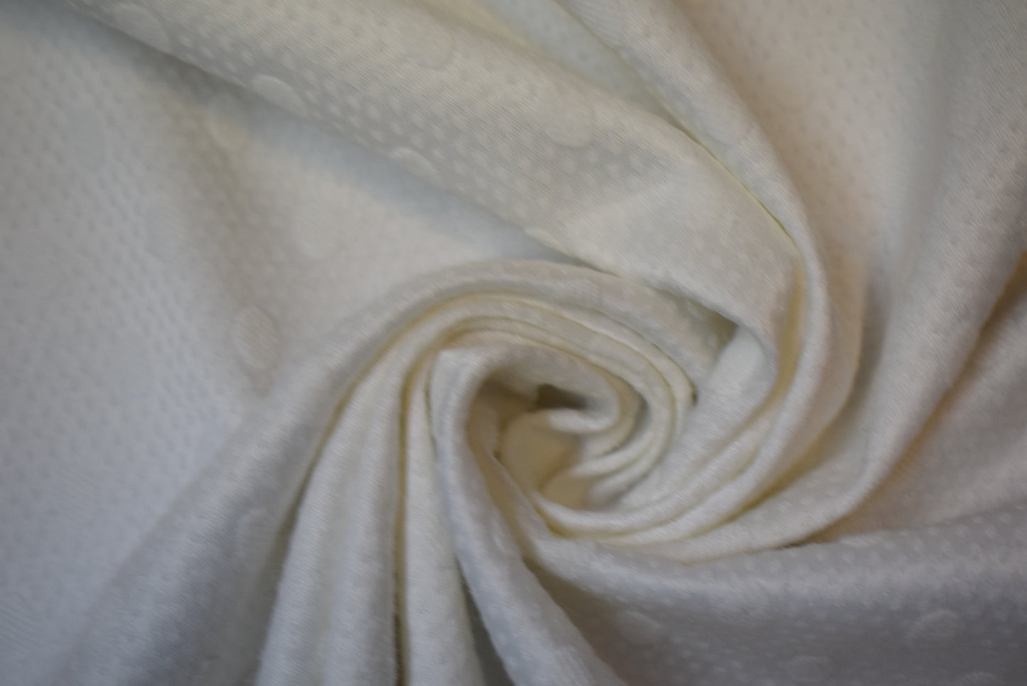 Jacquard Spot - Ivory