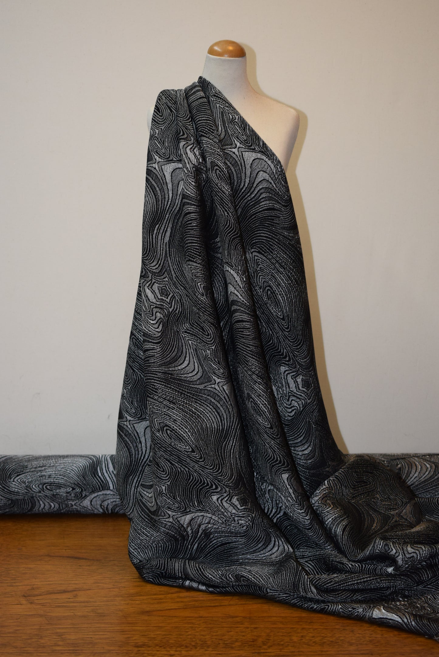 'Swirl' Jacquard - Silver