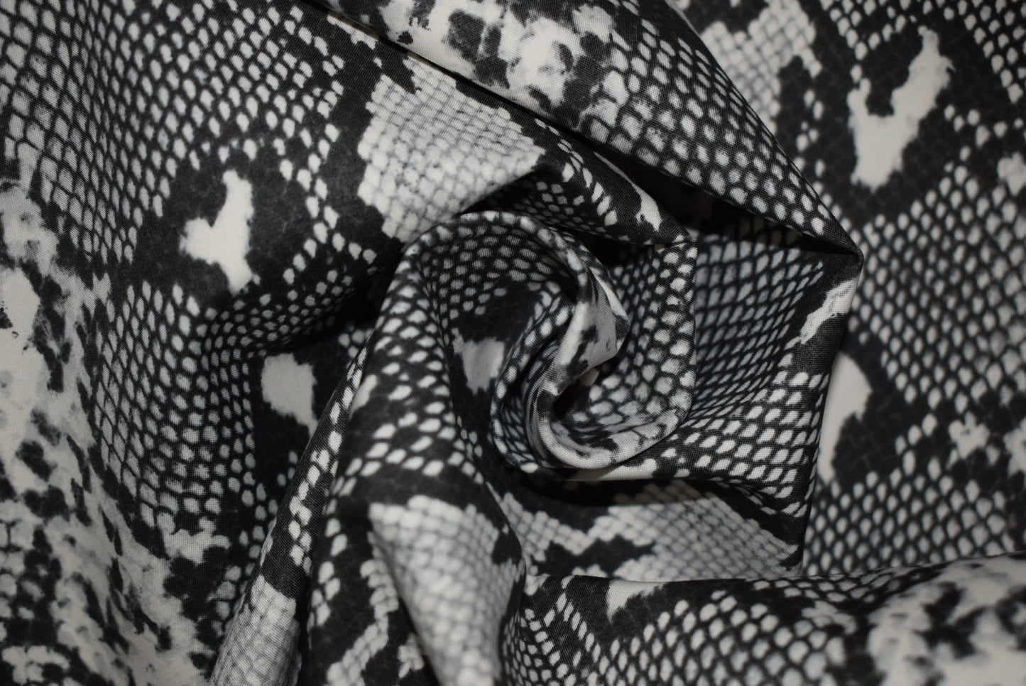 Python/Black Showerproof Poplin