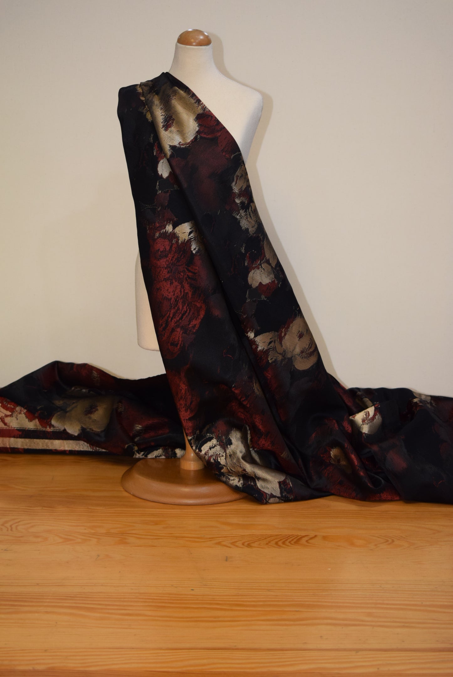 'Rhiannon' SIlky Jacquard