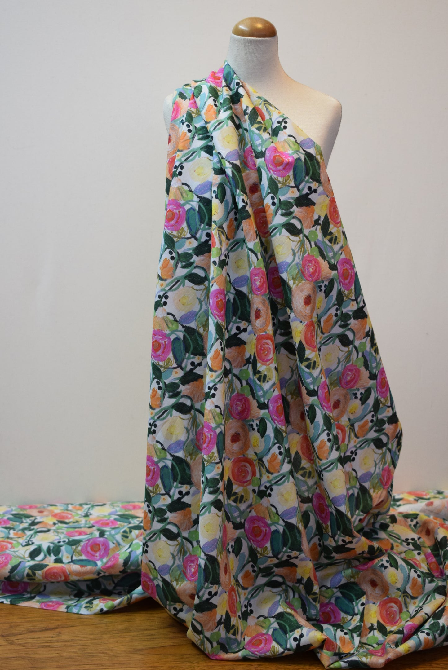 'Dahlia Delight' Lawn