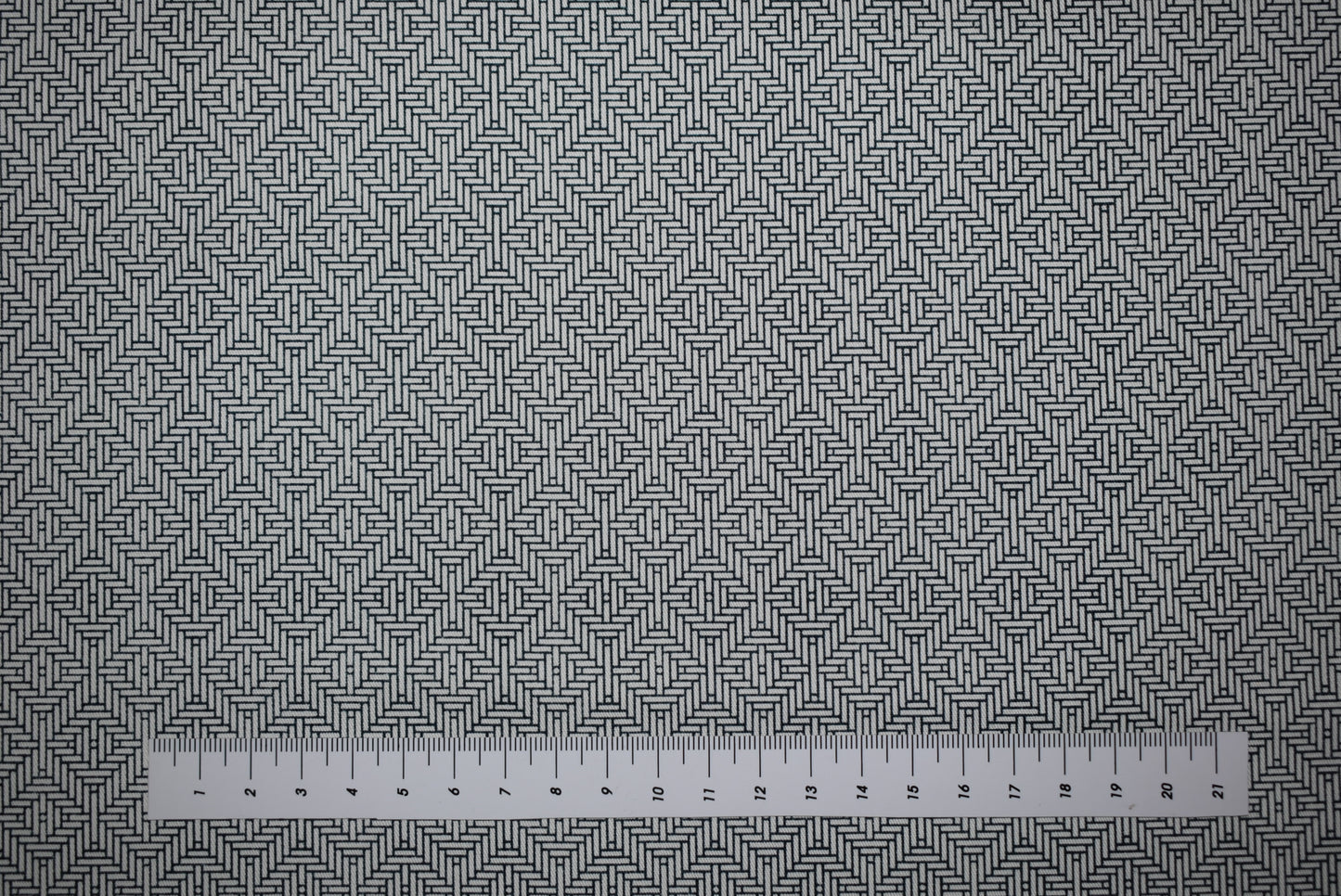 'Geo' Diamond Weave Print
