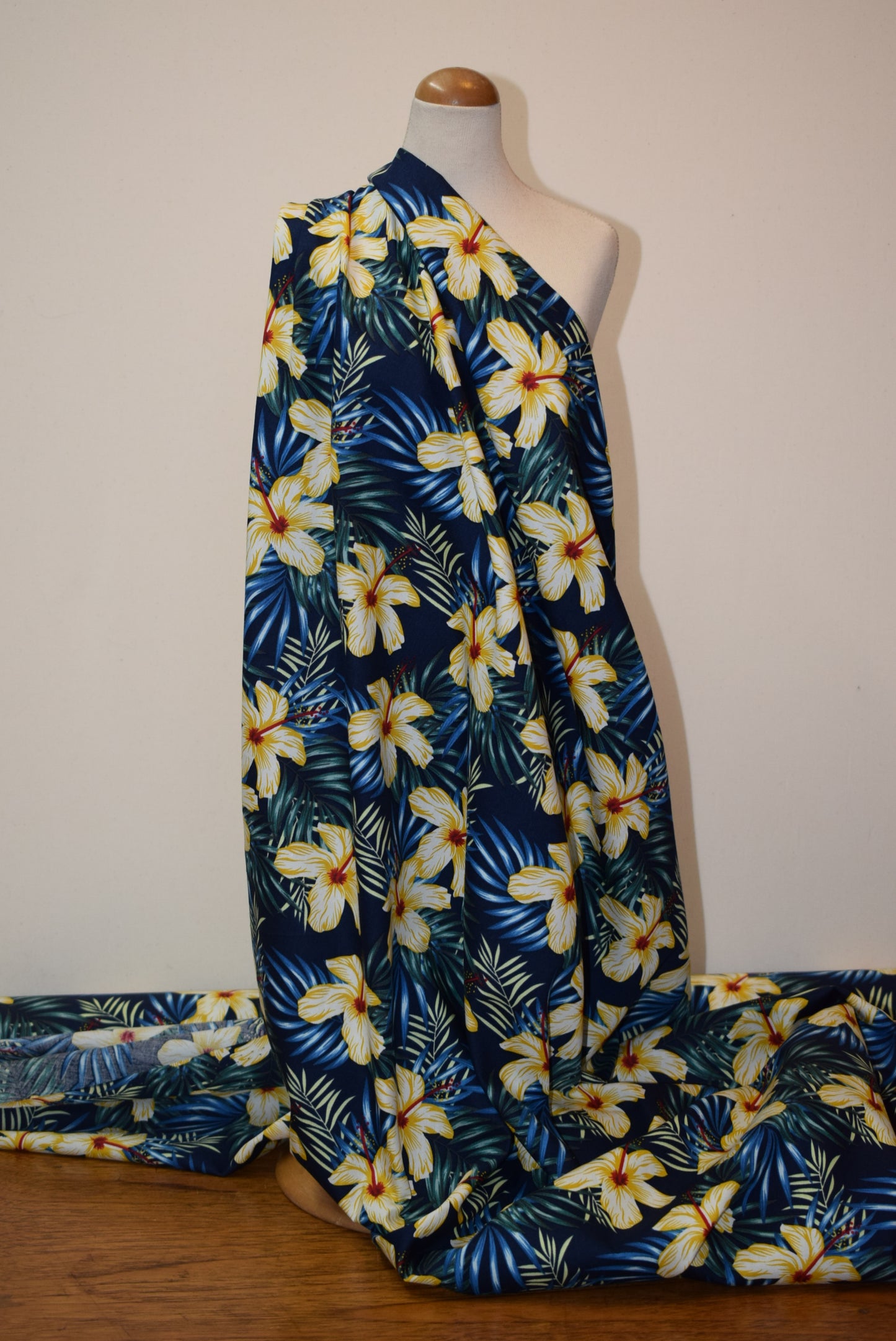 'Hibiscus' -Ochre