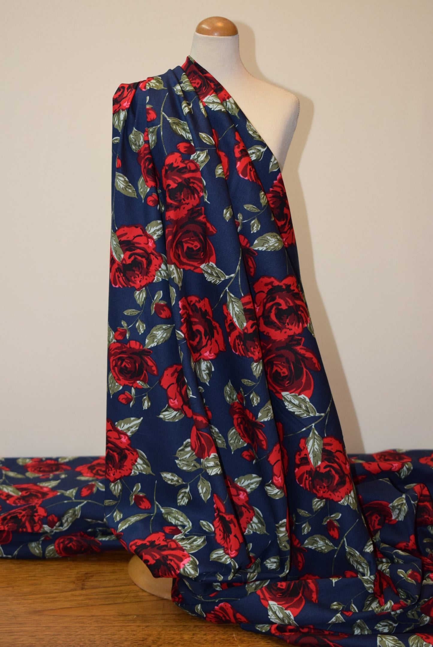 'Hendon Roses' with Stretch