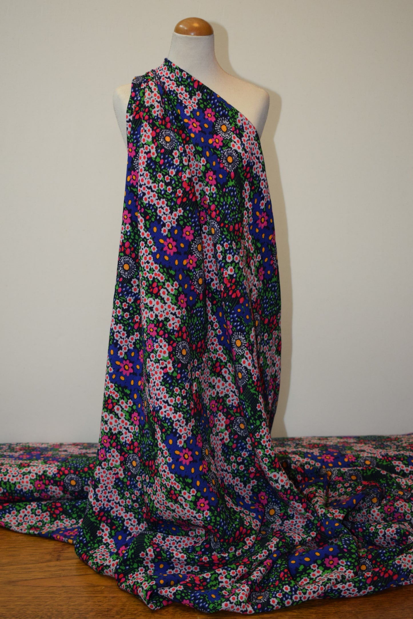 'Cilla' Printed Crepe - (Fabric Godmother Collection)