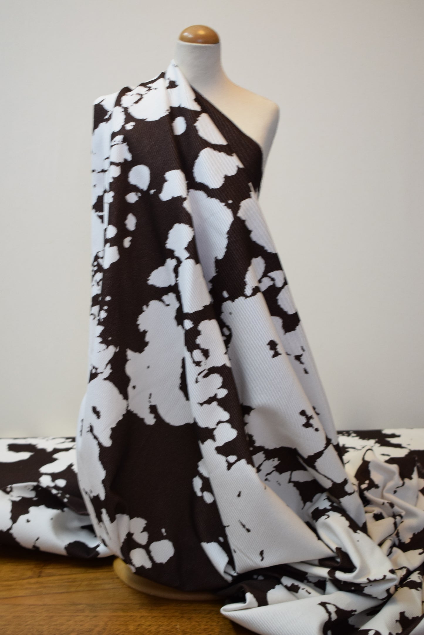 'Jessie' Cow Print Twill (Fabric Godmother Colleaction)