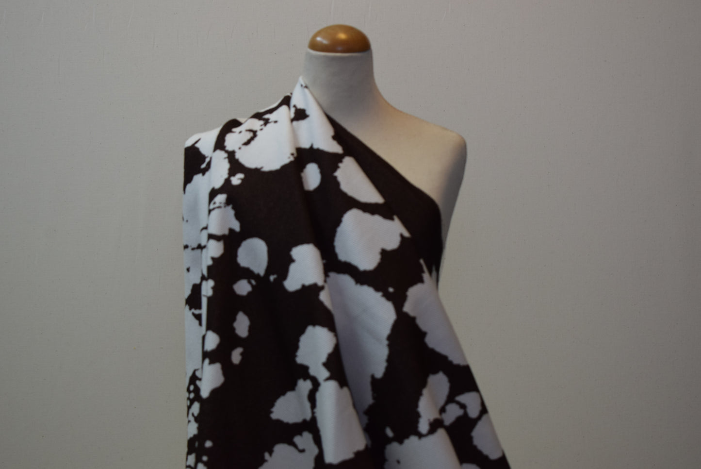 'Jessie' Cow Print Twill (Fabric Godmother Colleaction)