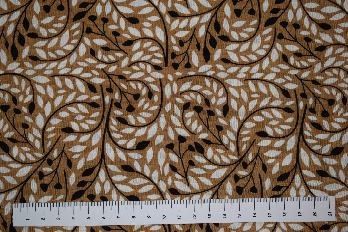 'Isadorra' Print - Tan