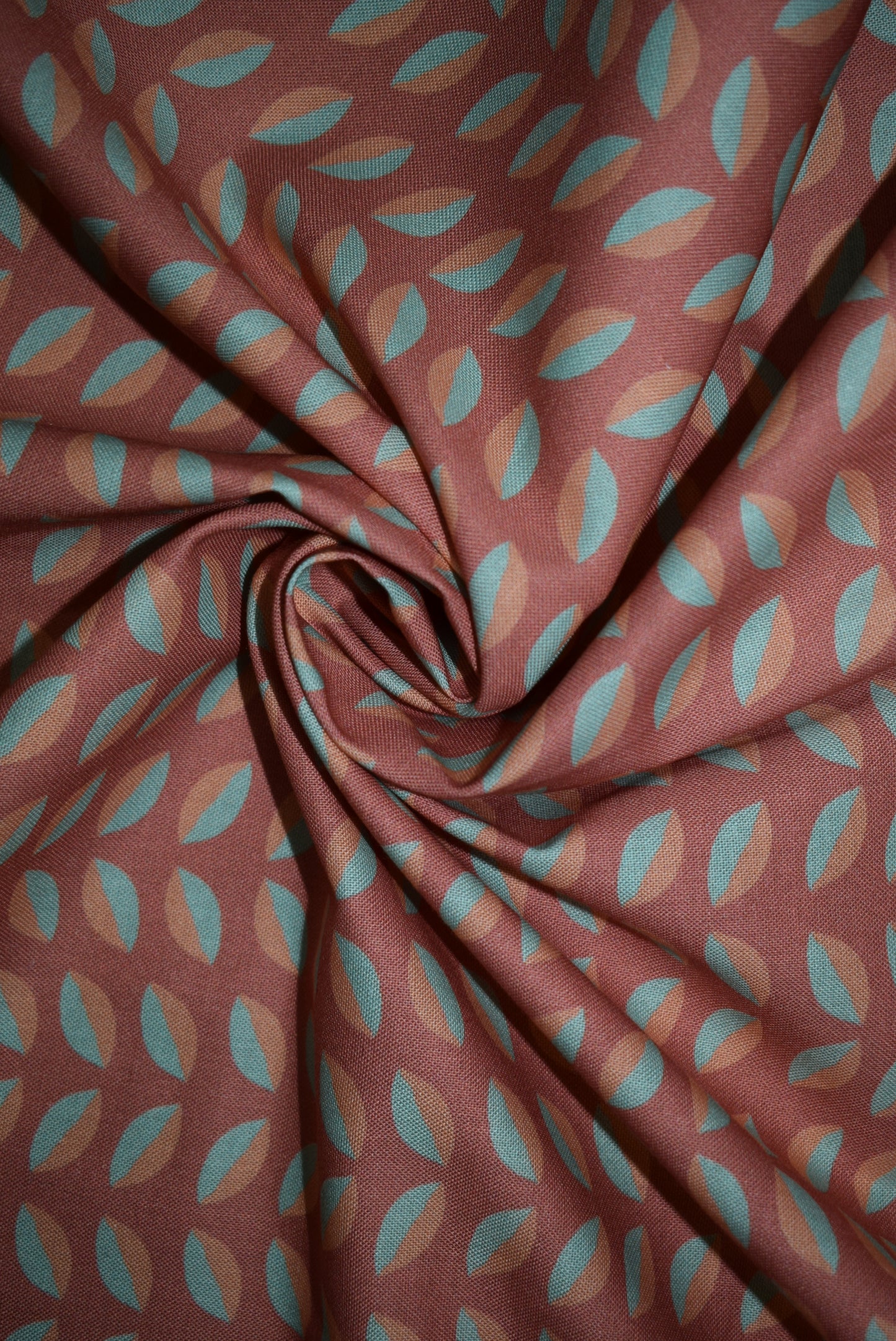 'Moderna Leaves'