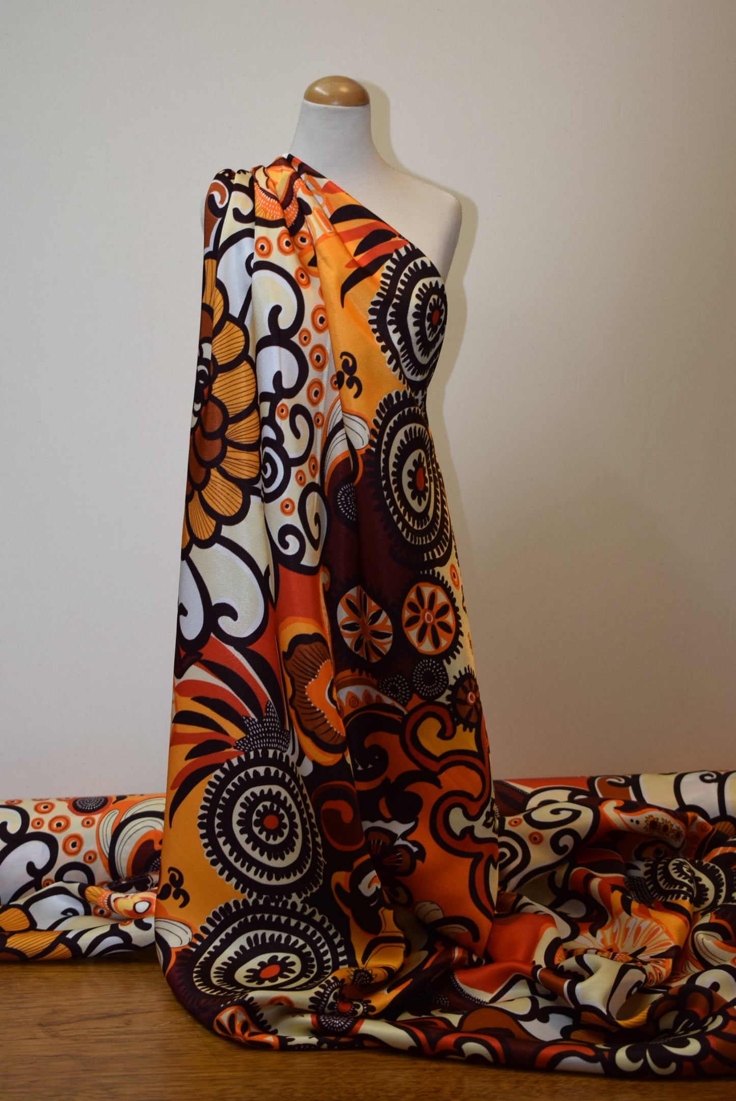 'Dimara' Satin - Gold