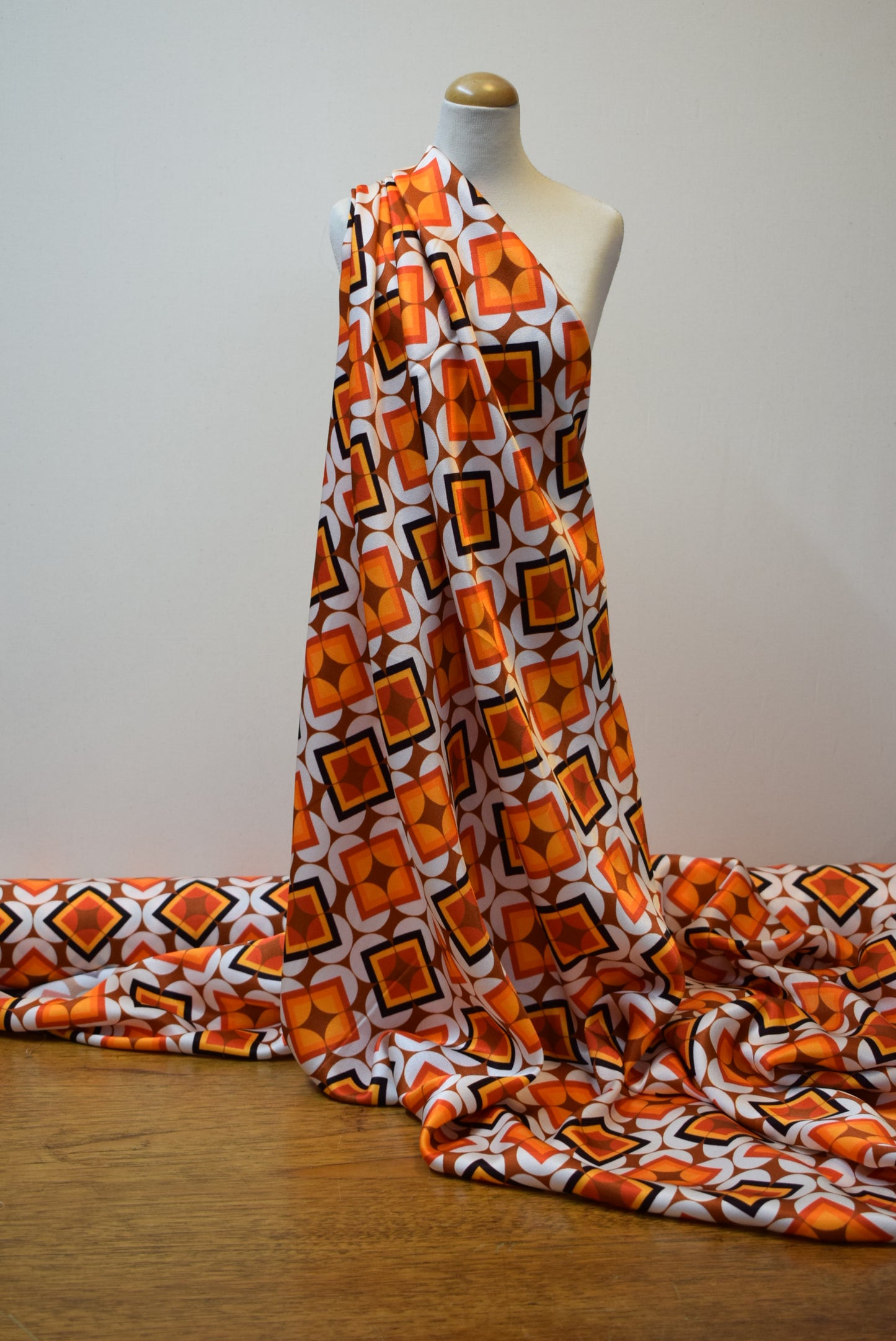 'Tessa' Satin - Orange