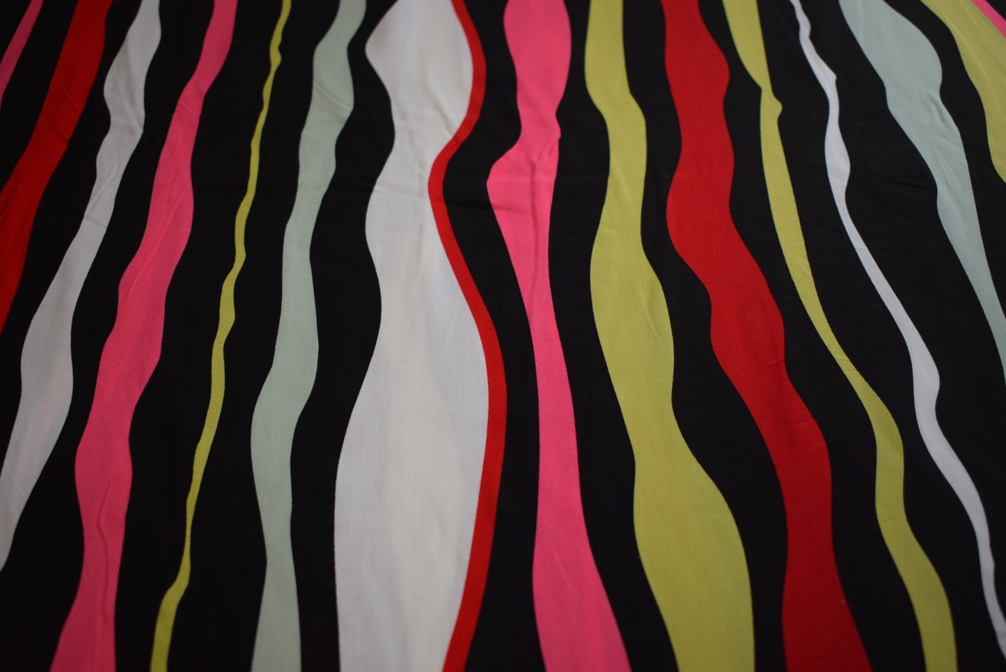 Wavy Multi-Stripe Javanaise