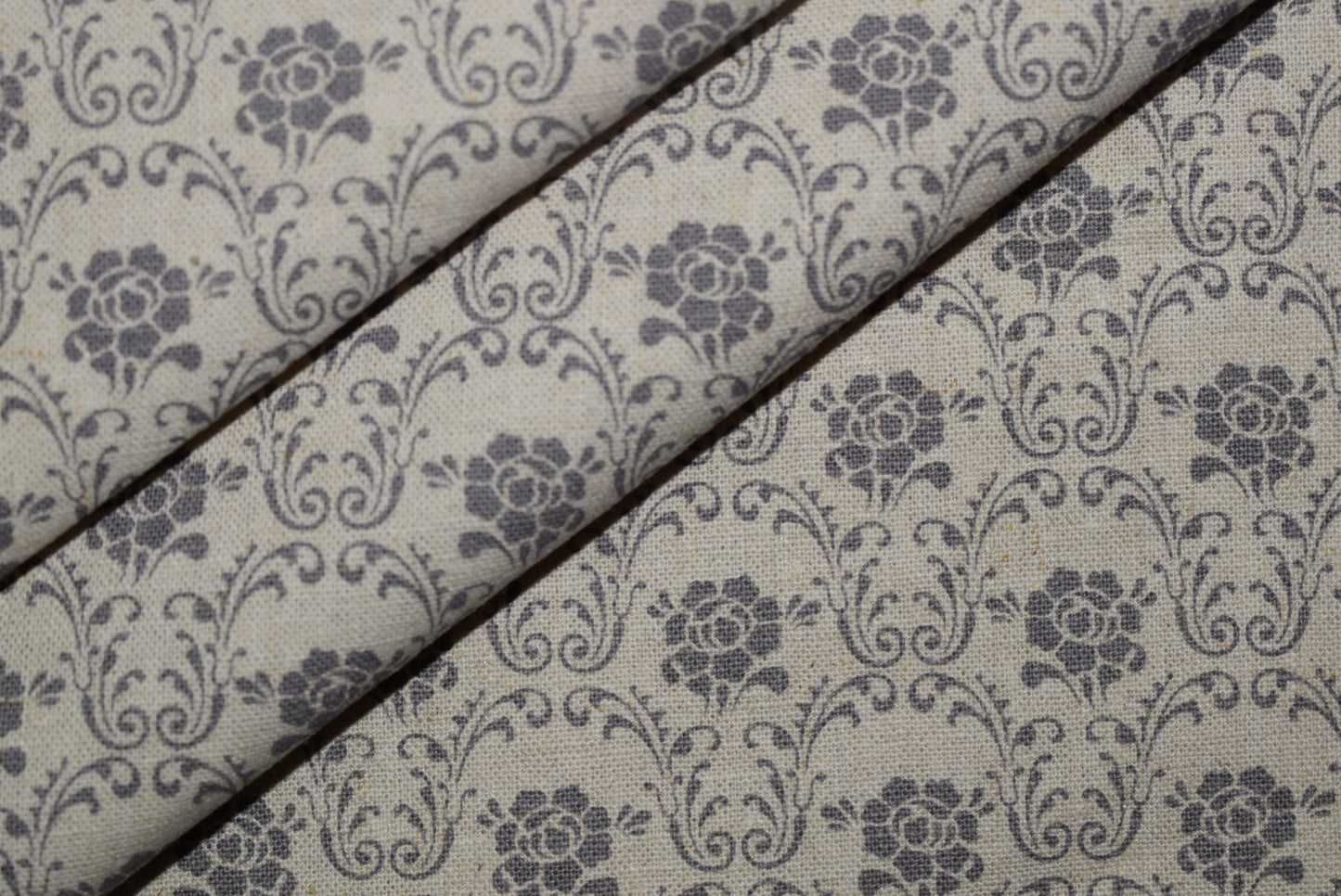 'Shabby Chic' Flower Trellis - Grey