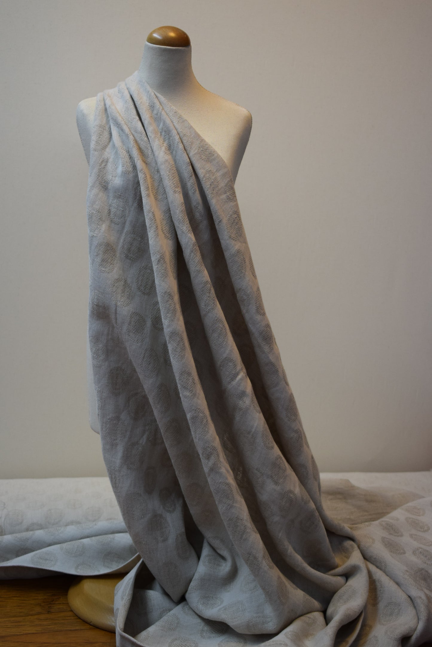 Jacquard Spot - Natural