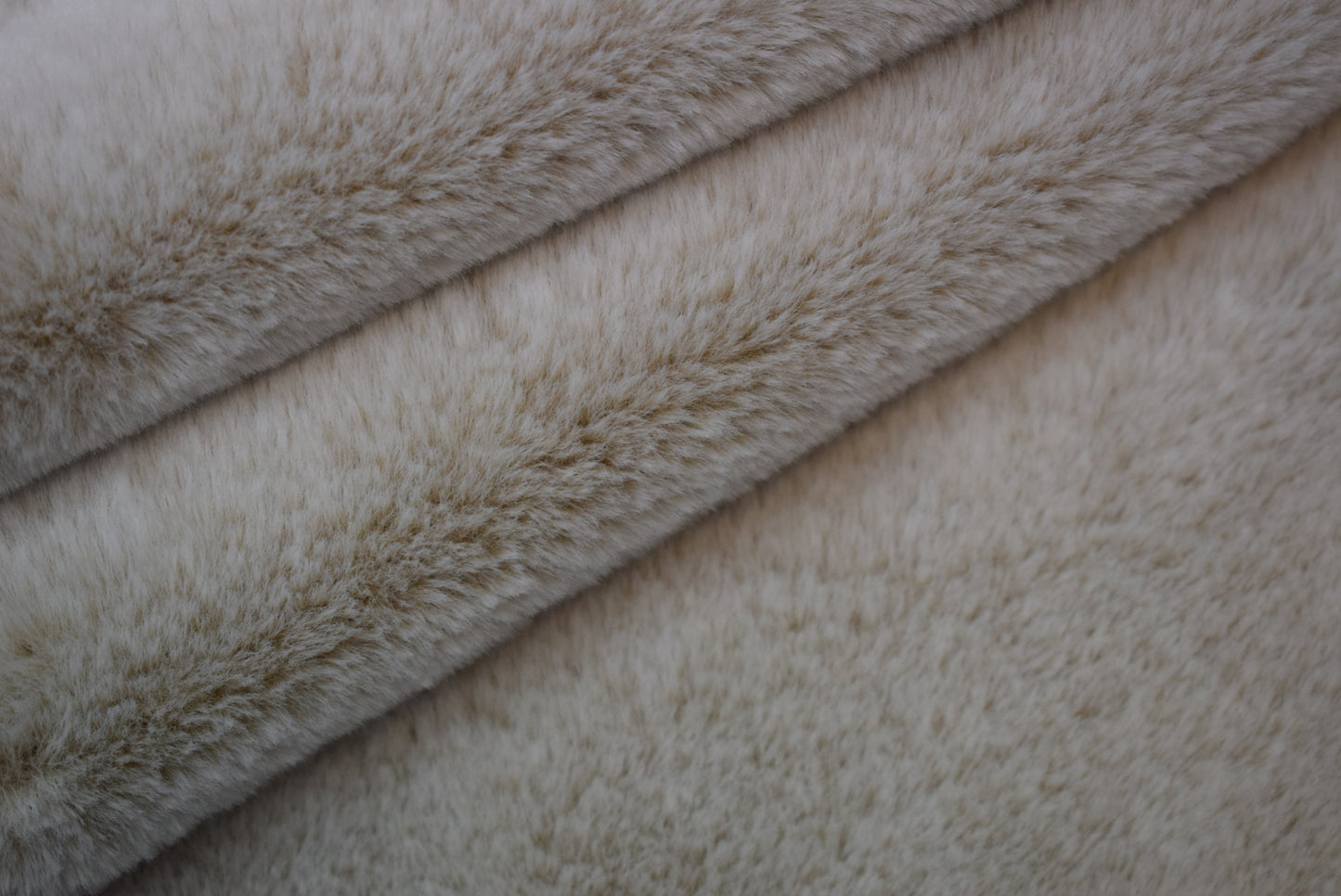 Plush Fur - Camel Frost