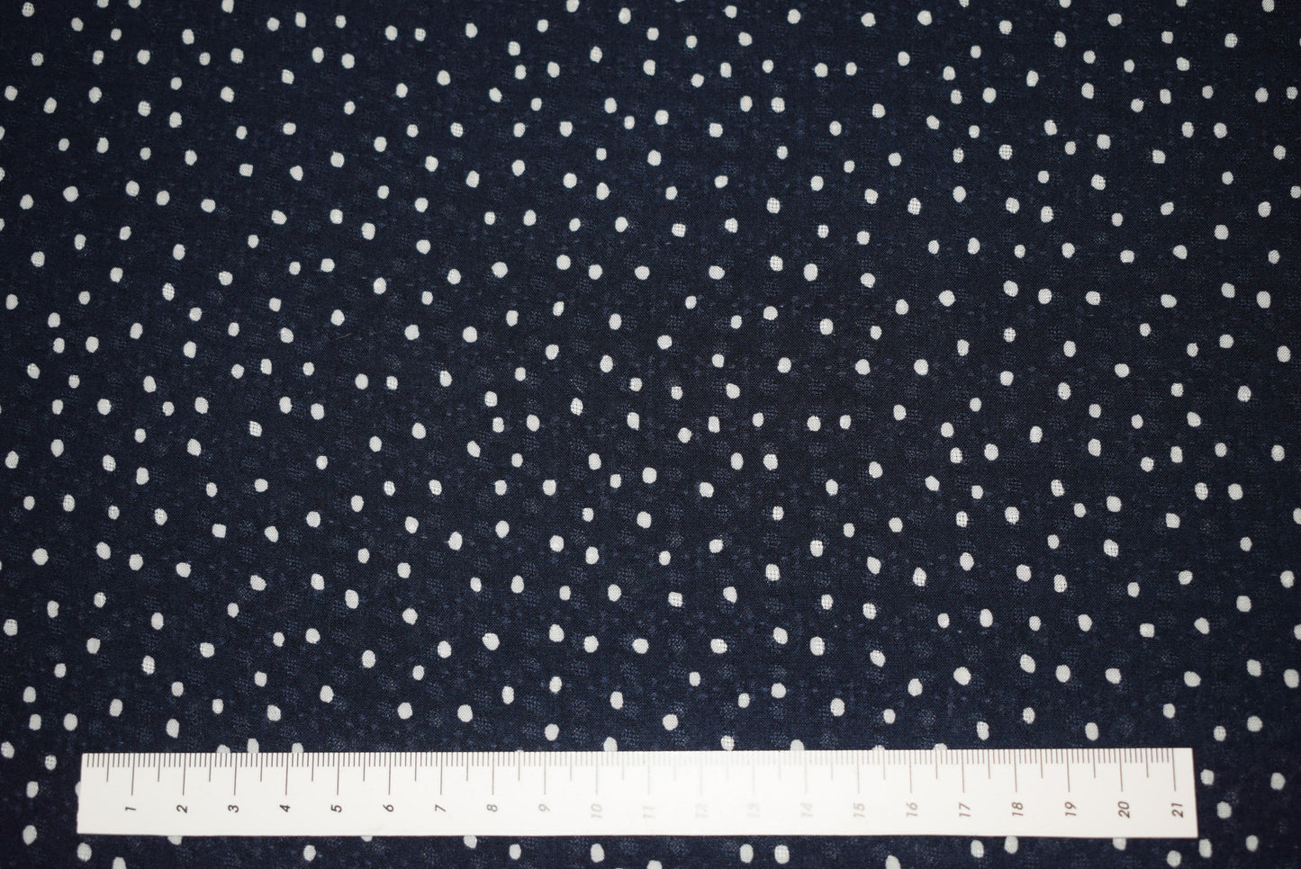 Jacquard Lawn -Navy/White