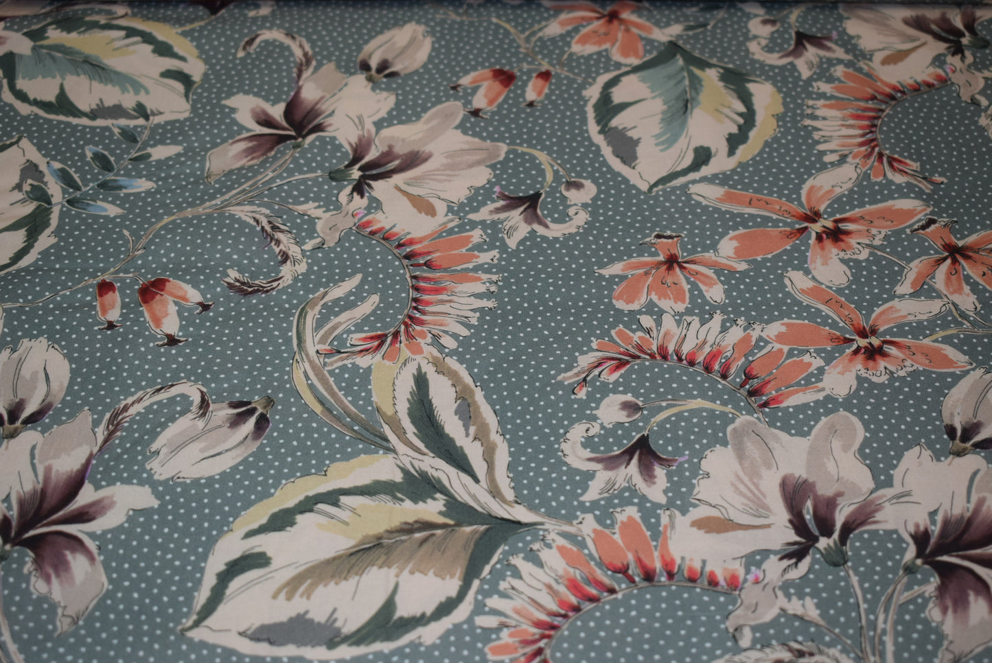 Reseda Spot Floral Lawn