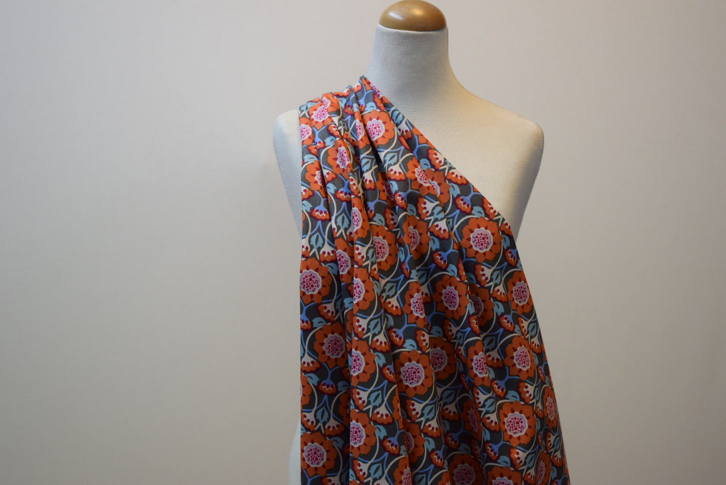 'Tudor Rose' printed lawn - orange