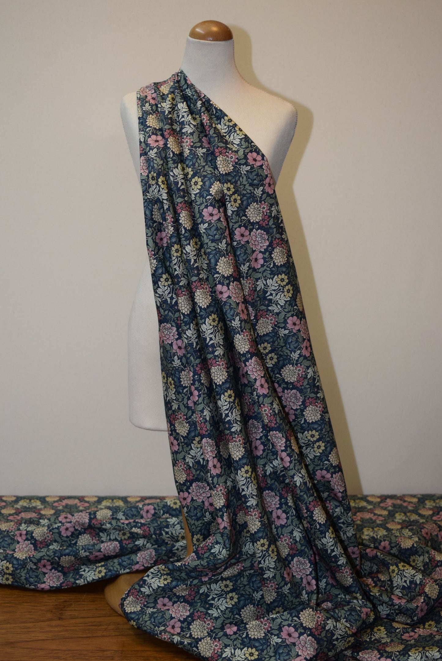 'Esme' Printed Lawn - Navy