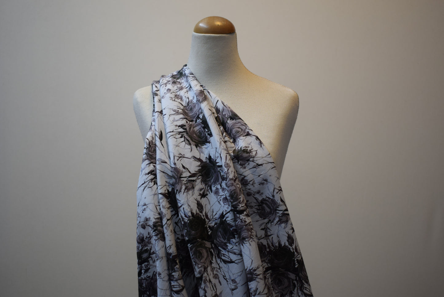'Rose Posy' Pima Lawn - Grey