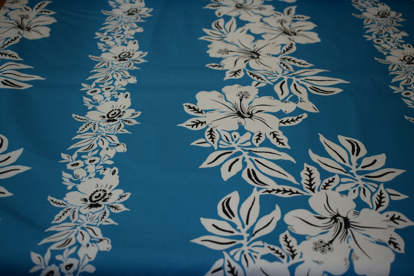 Hibiscus Stretch Sateen - Turquoise