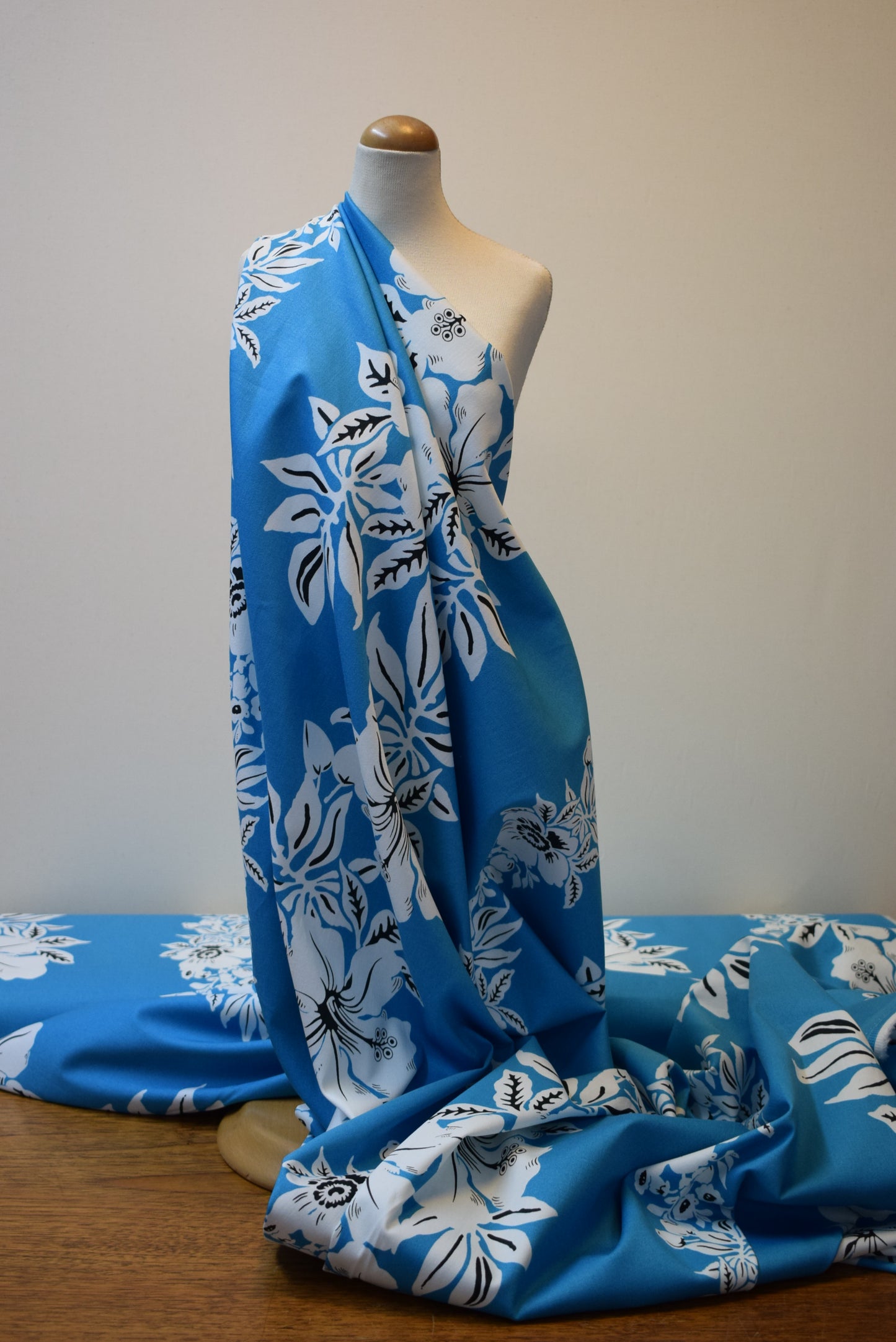 Hibiscus Stretch Sateen - Turquoise